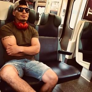 Meet your Posher, Raul